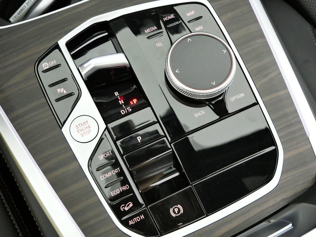 Thumbnail: 2026 BMW X5 - 50