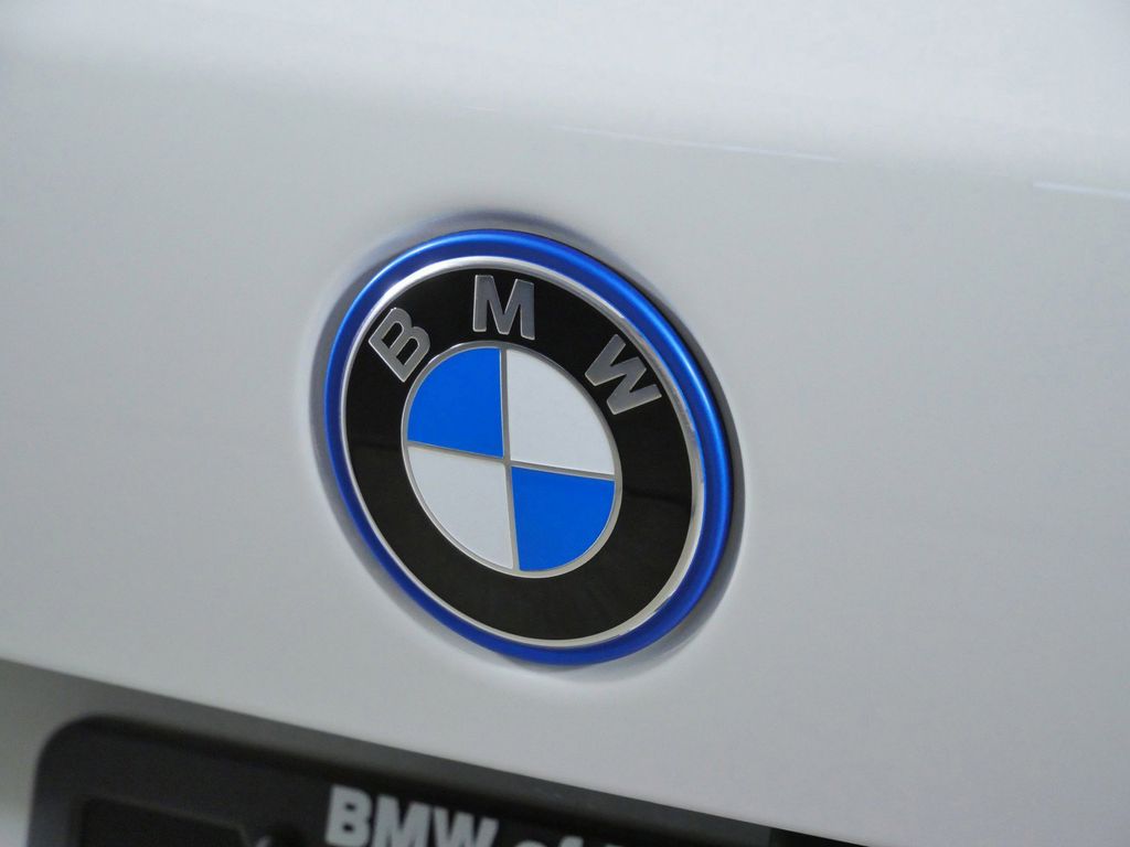 Thumbnail: 2026 BMW X5 - 11