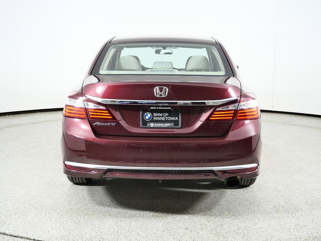 Thumbnail: 2016 Honda Accord - 11