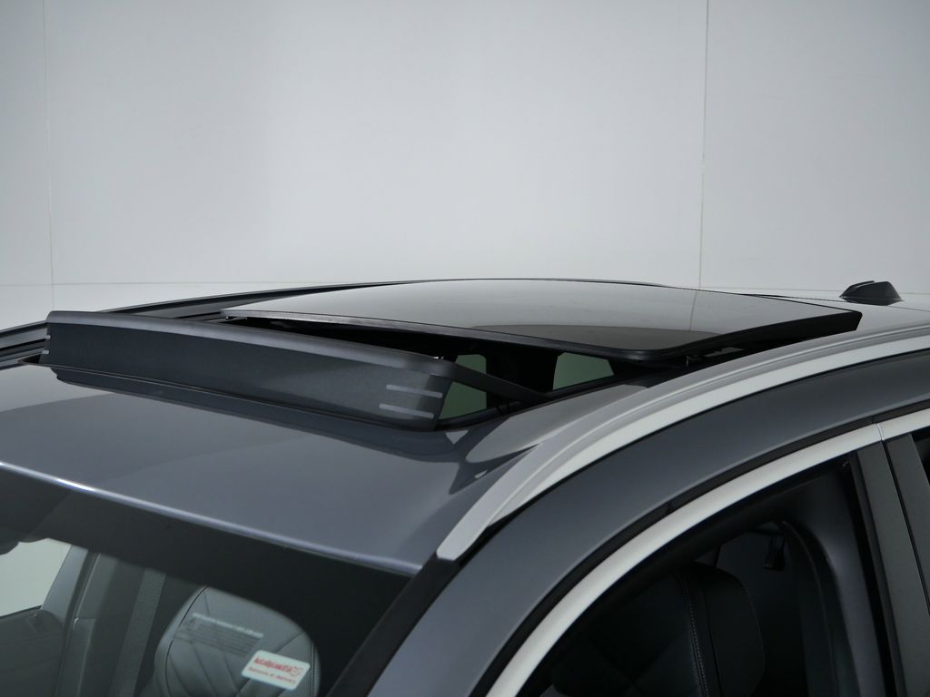 Thumbnail: 2026 BMW X5 - 18