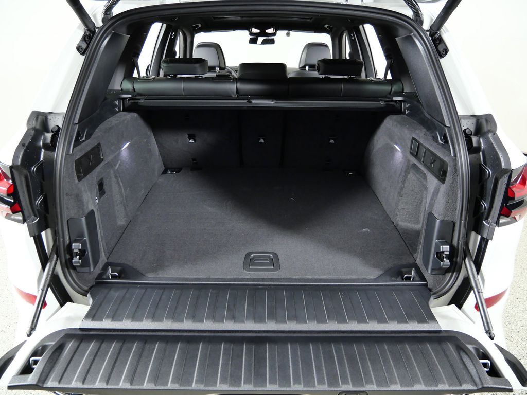 Thumbnail: 2026 BMW X5 - 28