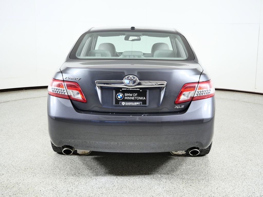 Thumbnail: 2011 Toyota Camry - 11