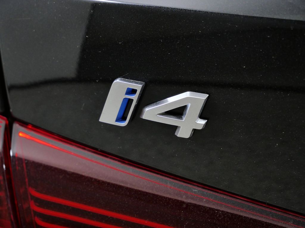 Thumbnail: 2025 BMW i4 - 14