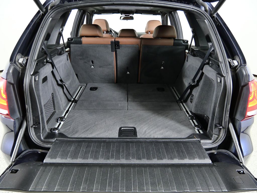 Thumbnail: 2018 BMW X5 - 28