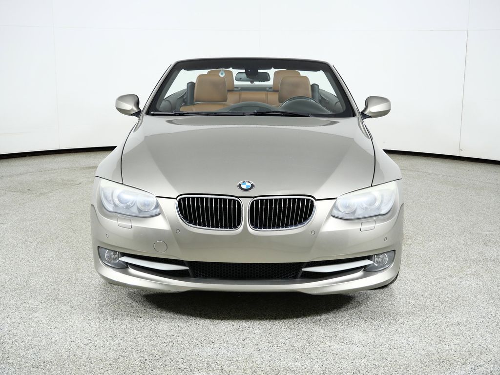 Thumbnail: 2011 BMW 3 Series - 3
