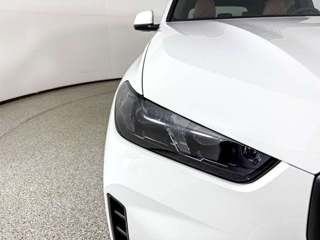 Thumbnail: 2026 BMW X5 - 7