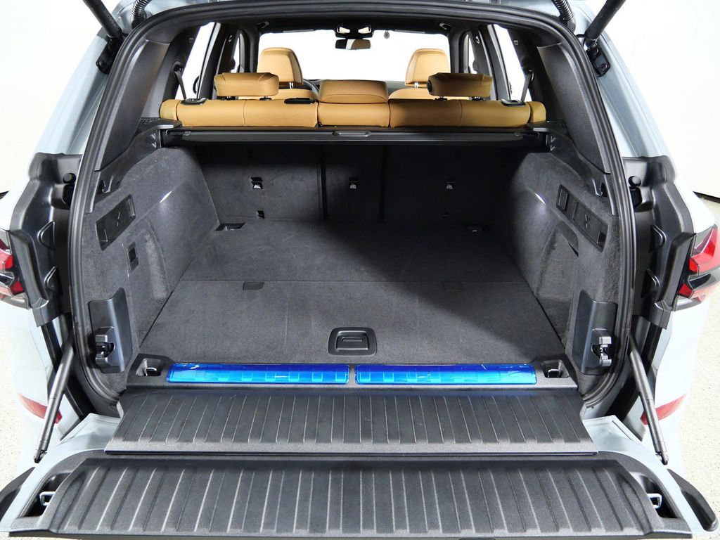Thumbnail: 2026 BMW X5 - 28