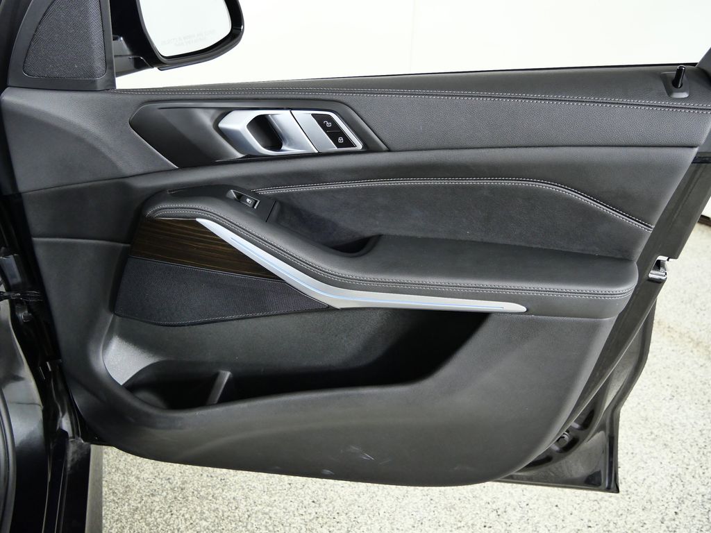 Thumbnail: 2023 BMW X5 - 23