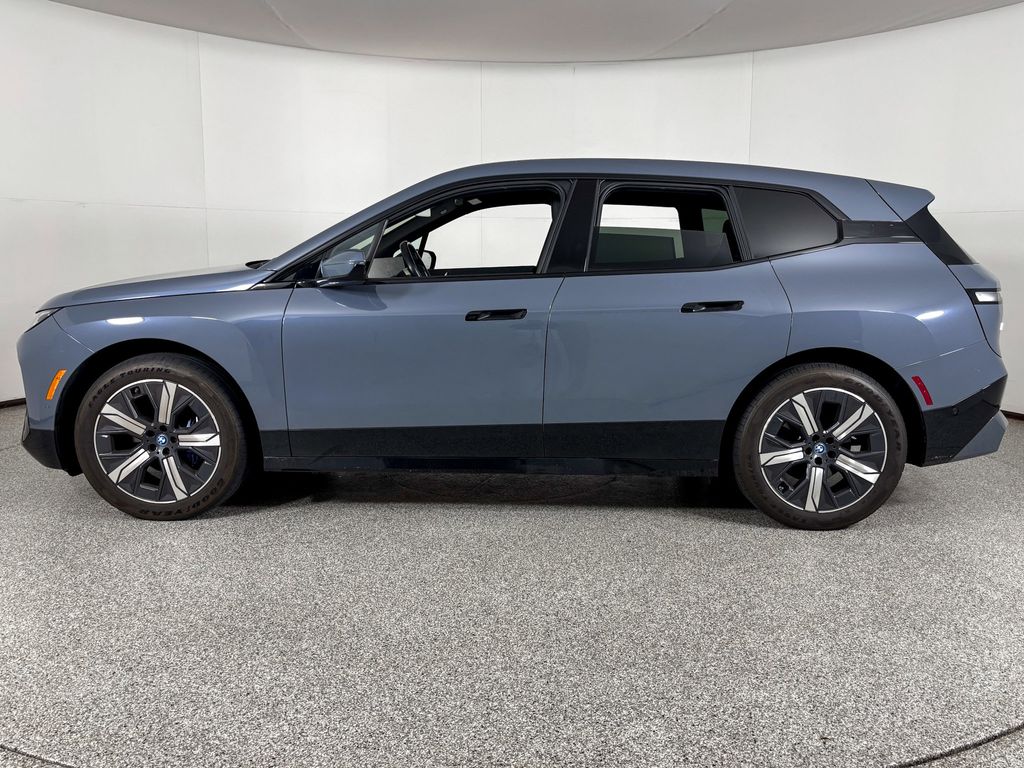Thumbnail: 2023 BMW iX - 6