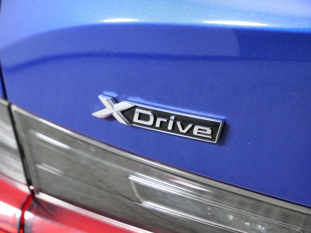 Thumbnail: 2019 BMW 3 Series - 14