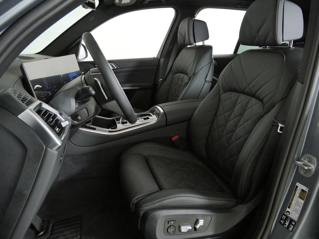Thumbnail: 2026 BMW X5 - 36