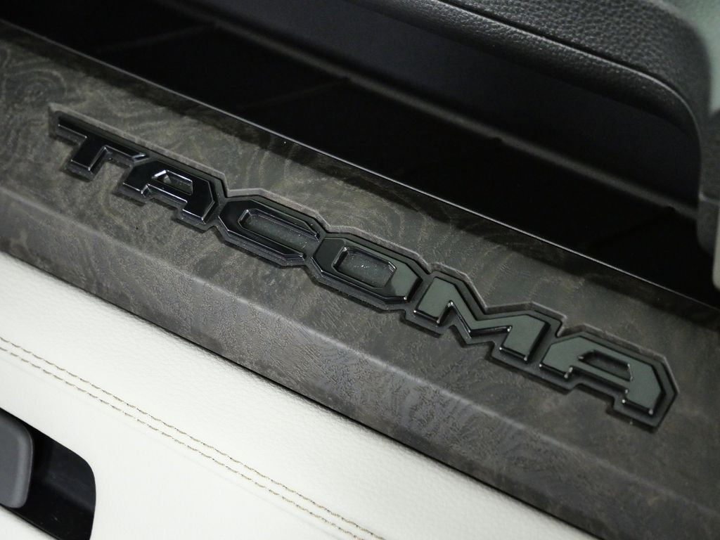 Thumbnail: 2025 Toyota Tacoma - 25