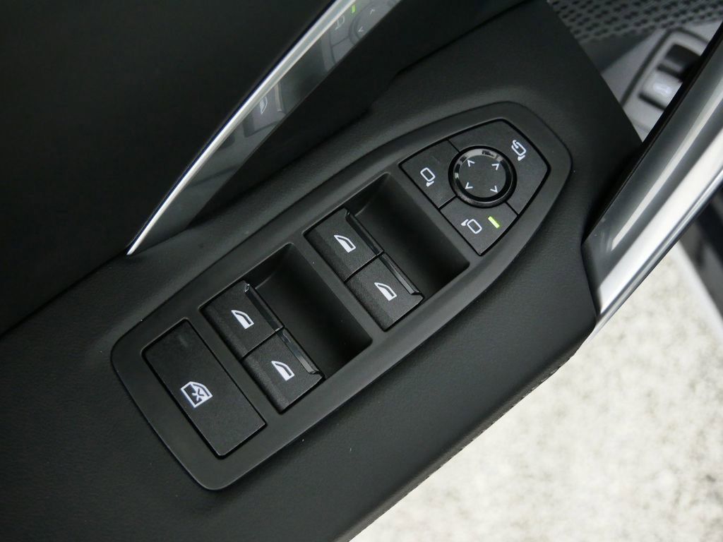 Thumbnail: 2025 BMW X1 - 37