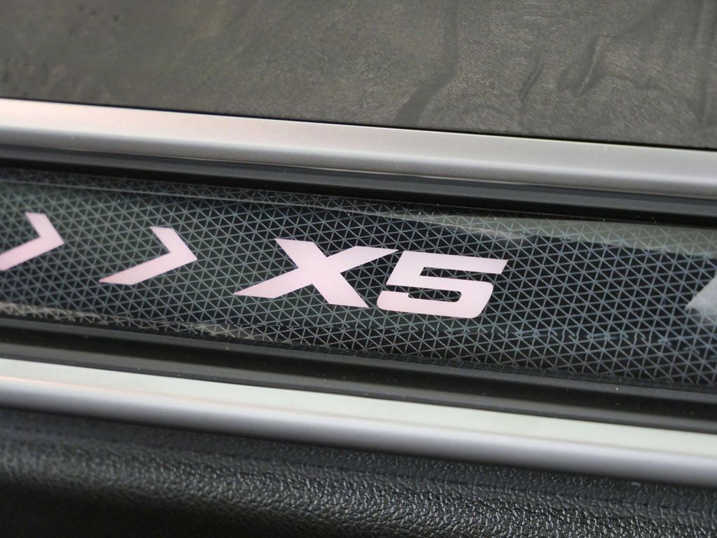Thumbnail: 2026 BMW X5 - 24