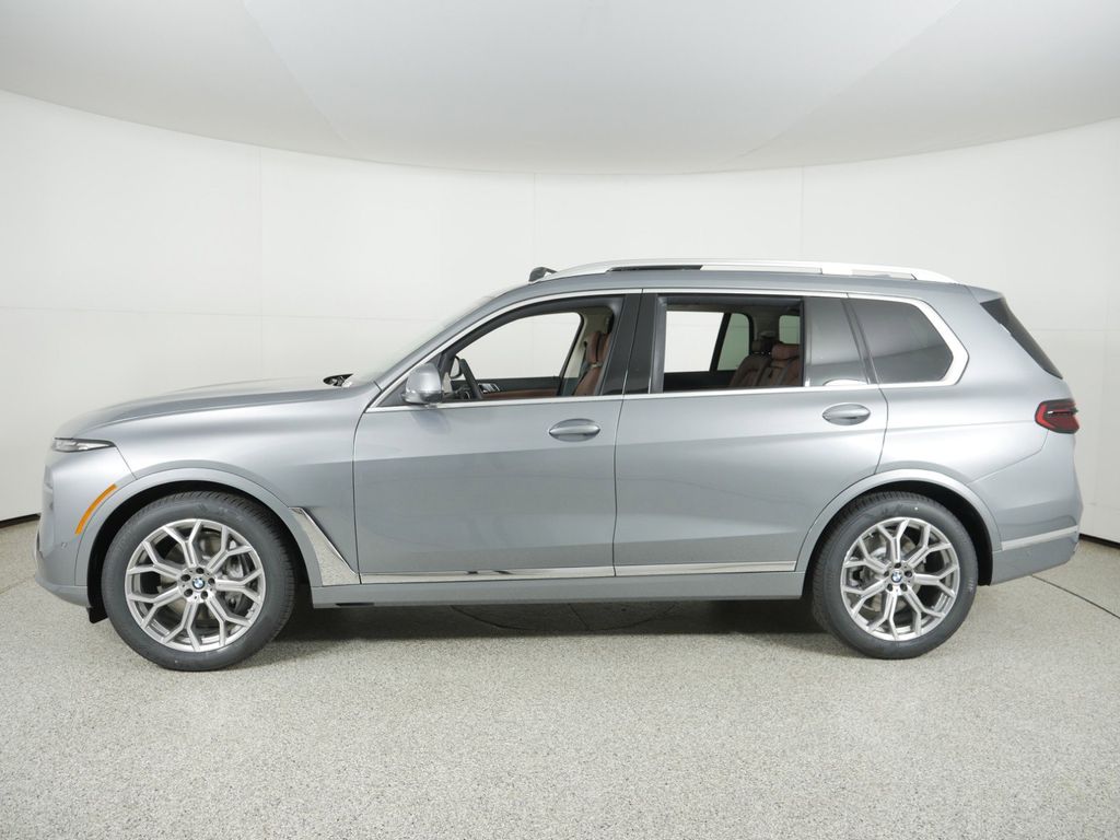2025 BMW X7 xDrive40i 15