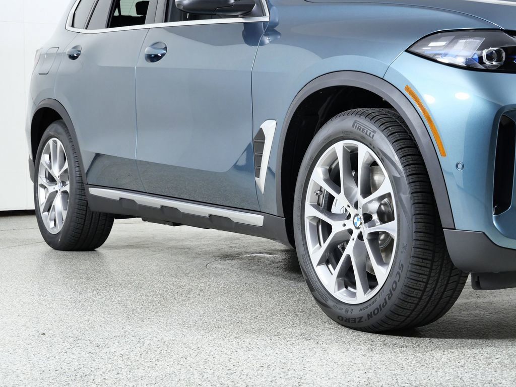 Thumbnail: 2026 BMW X5 - 8