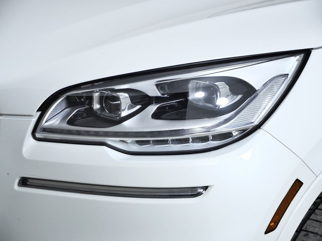 Thumbnail: 2020 Lincoln Aviator - 4