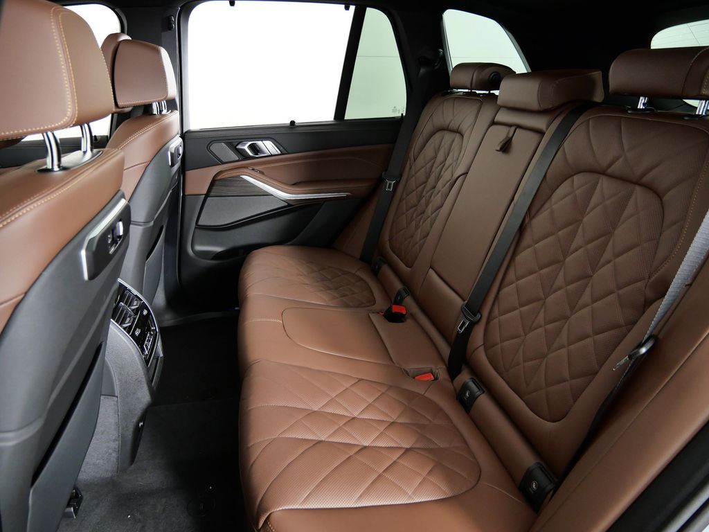 Thumbnail: 2026 BMW X5 - 33