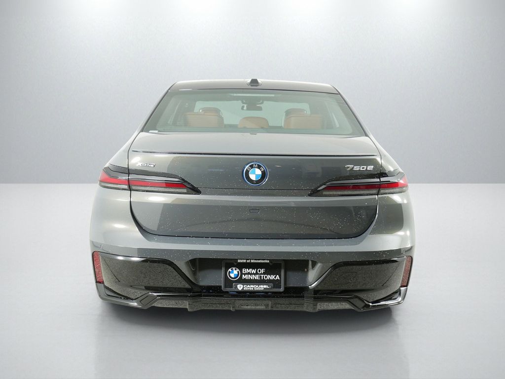 Thumbnail: 2025 BMW 7 Series - 9