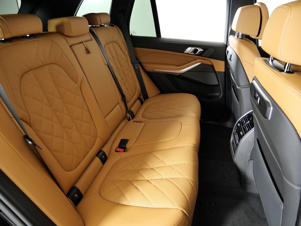 Thumbnail: 2026 BMW X5 - 27