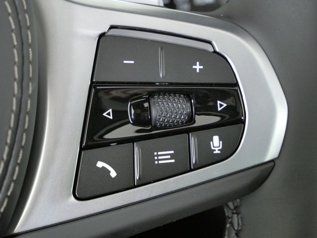 Thumbnail: 2026 BMW X5 - 42