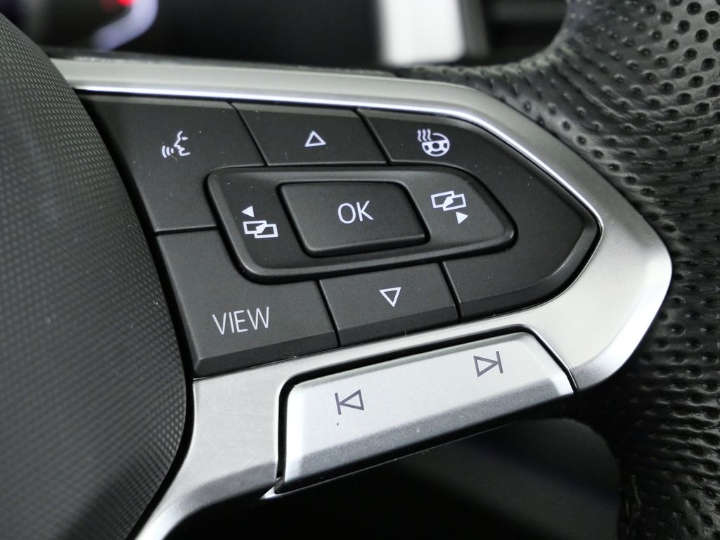 Thumbnail: 2023 Volkswagen Atlas - 41