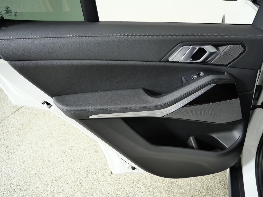 Thumbnail: 2020 BMW X5 - 31