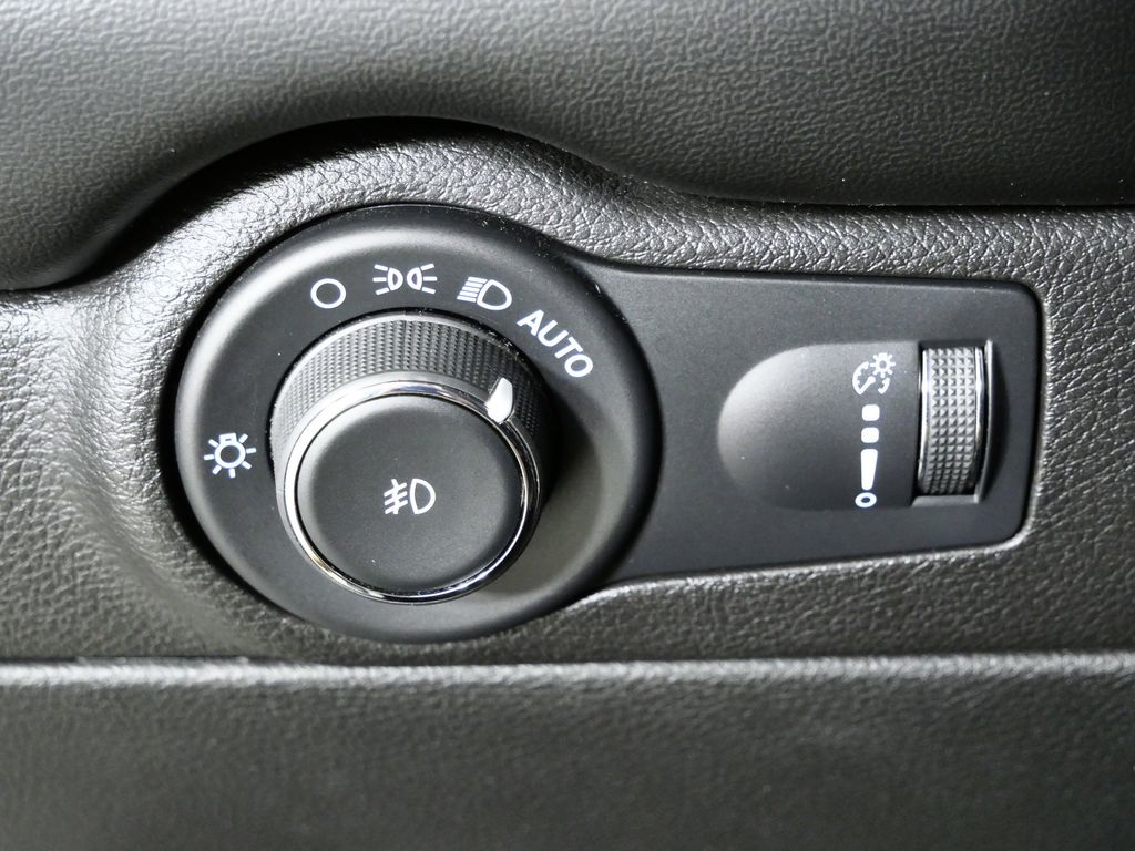 Thumbnail: 2022 Dodge Durango - 41