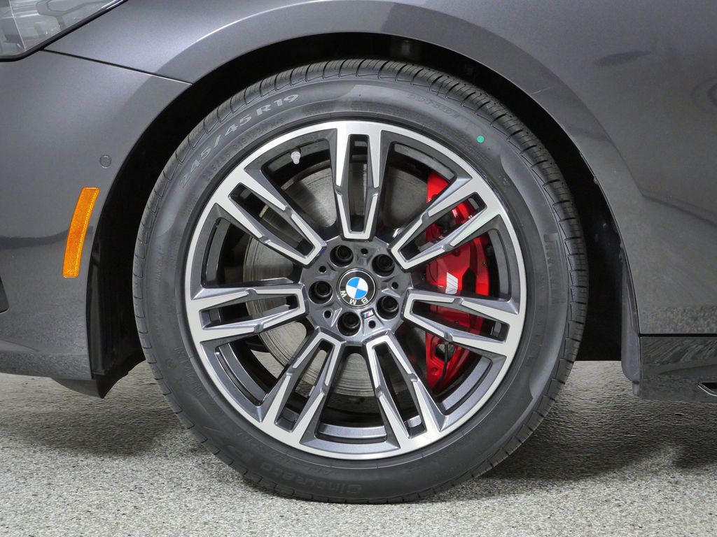 Thumbnail: 2026 BMW 5 Series - 19