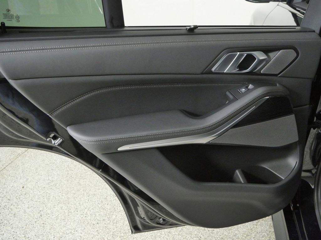 Thumbnail: 2026 BMW X5 - 31