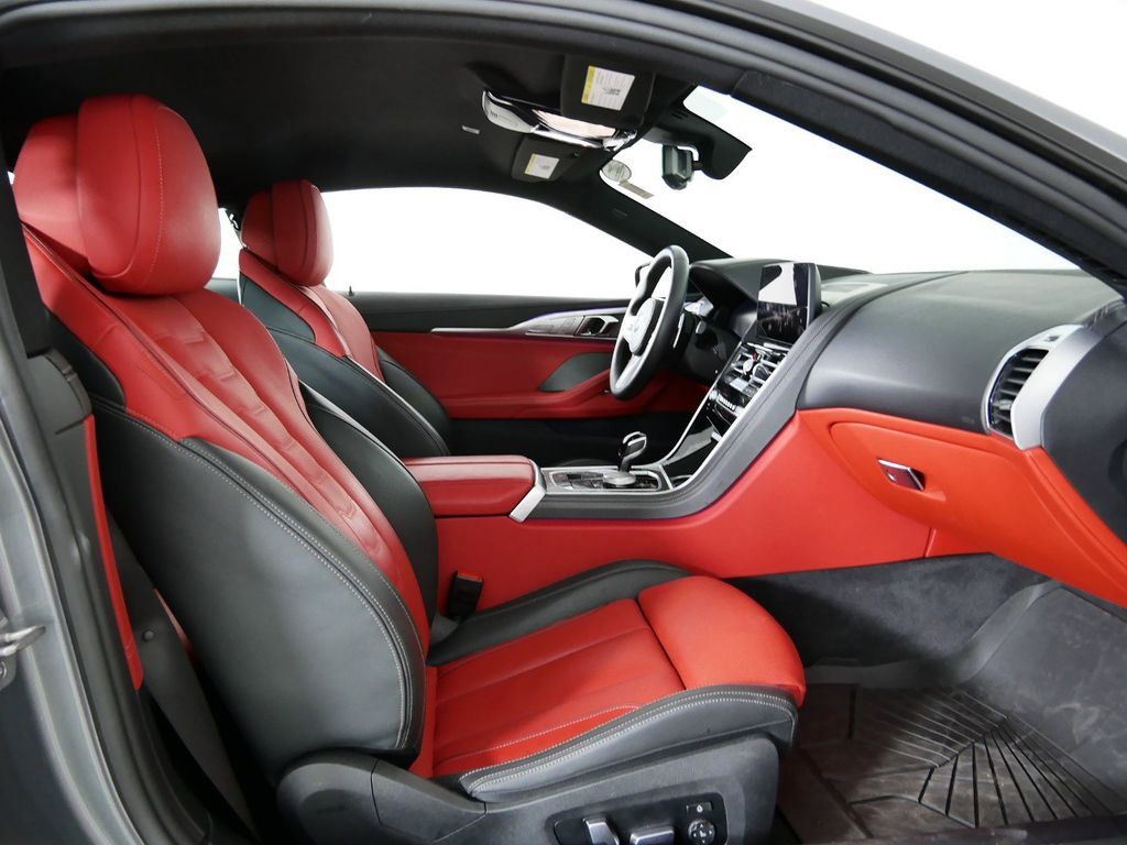 Thumbnail: 2024 BMW 8 Series - 23