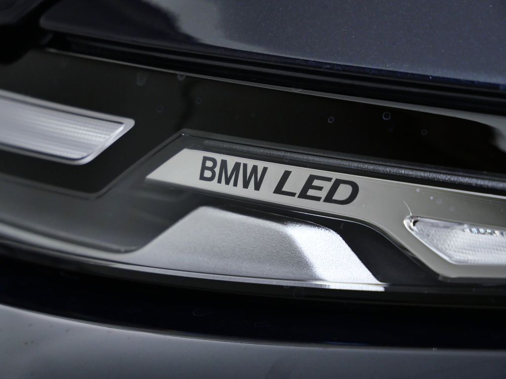 Thumbnail: 2026 BMW X7 - 4