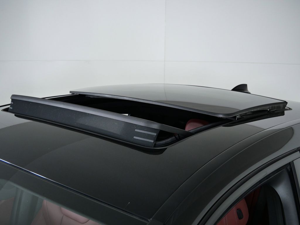 Thumbnail: 2025 BMW X4 - 22