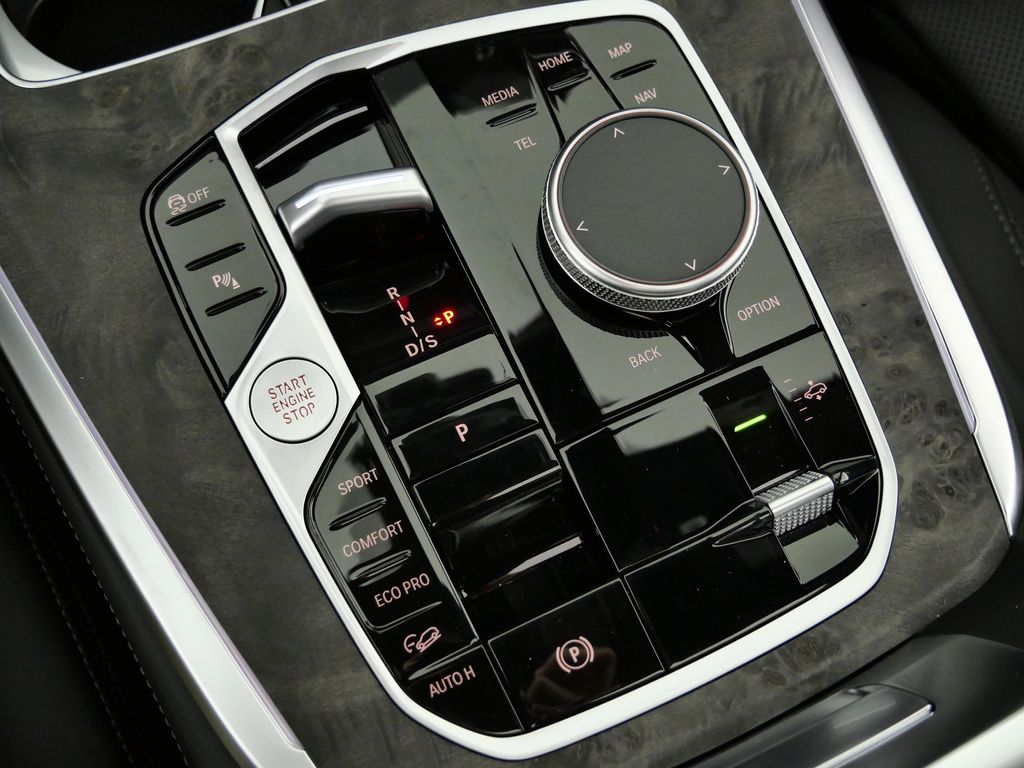 Thumbnail: 2026 BMW X7 - 48