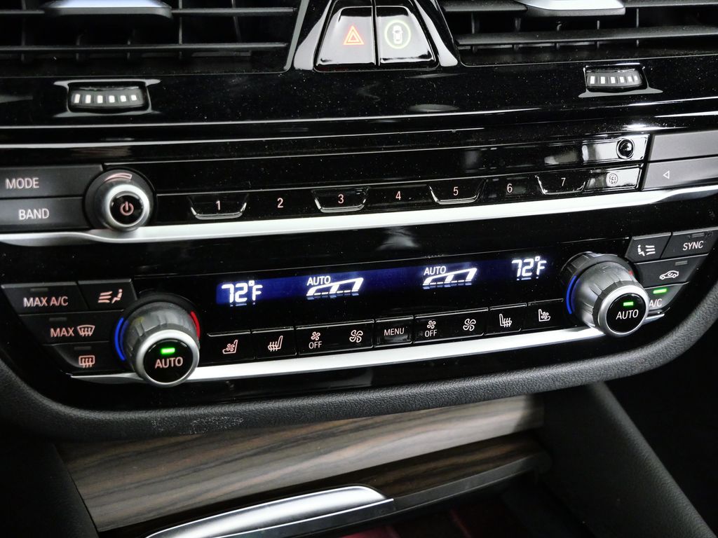 Thumbnail: 2023 BMW 5 Series - 50