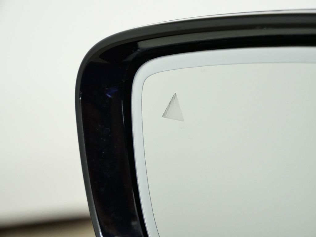 Thumbnail: 2026 BMW M2 - 32