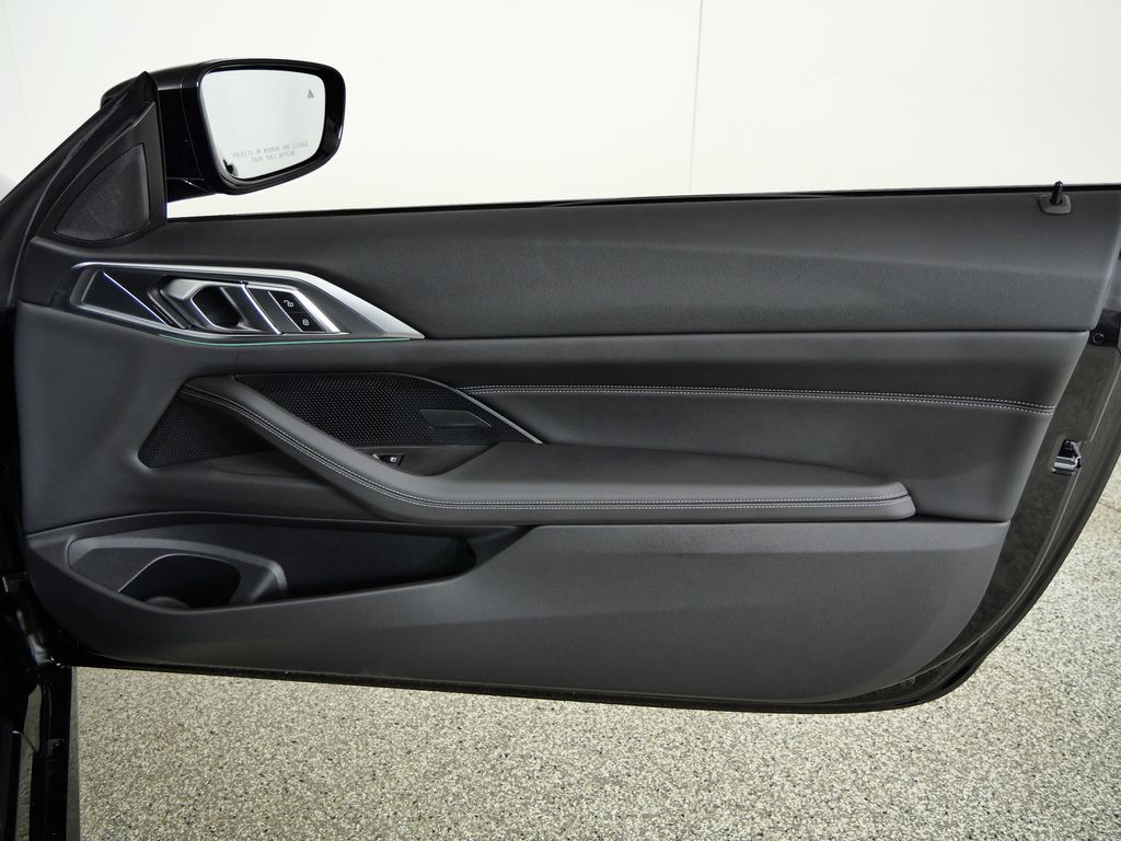 Thumbnail: 2025 BMW 4 Series - 19