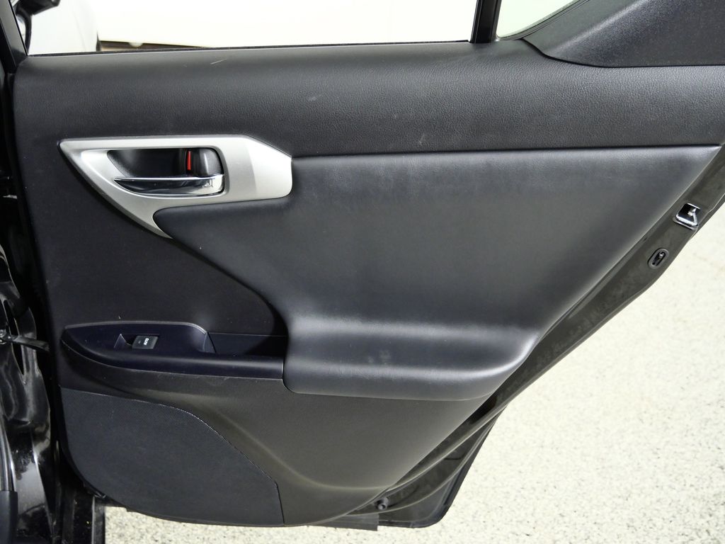 Thumbnail: 2013 Lexus CT - 23