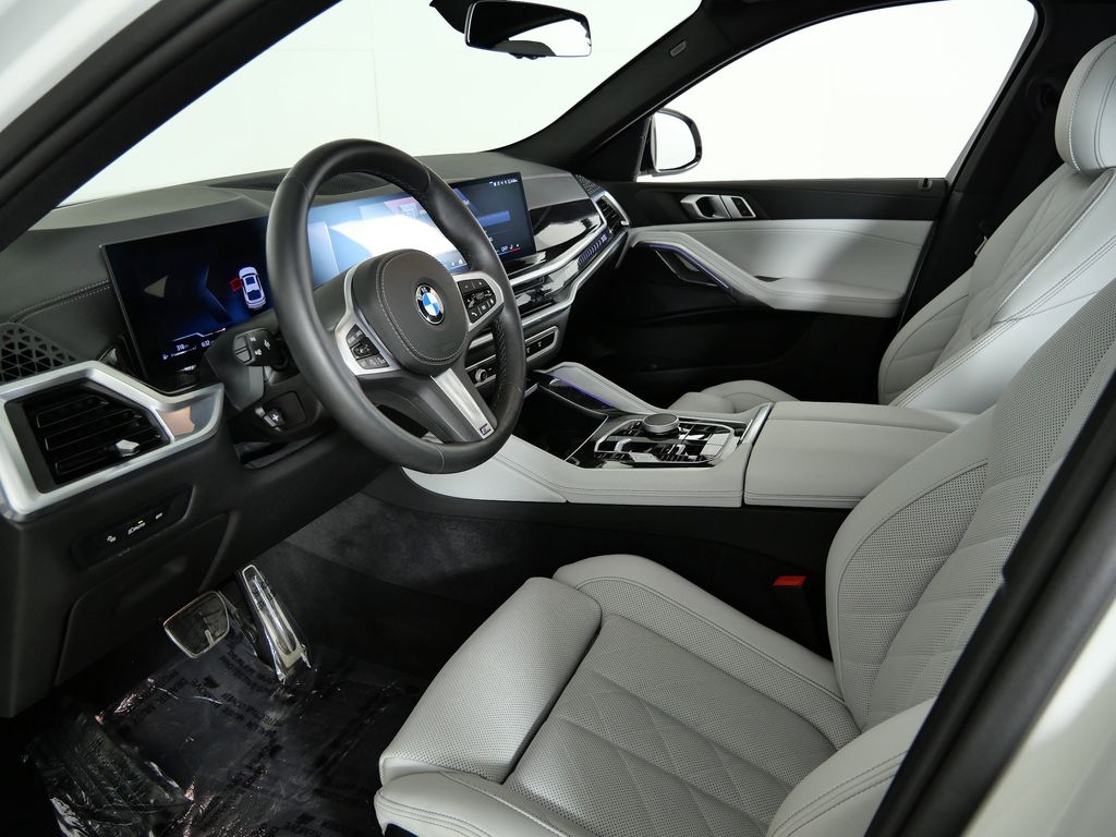 Thumbnail: 2025 BMW X6 - 39