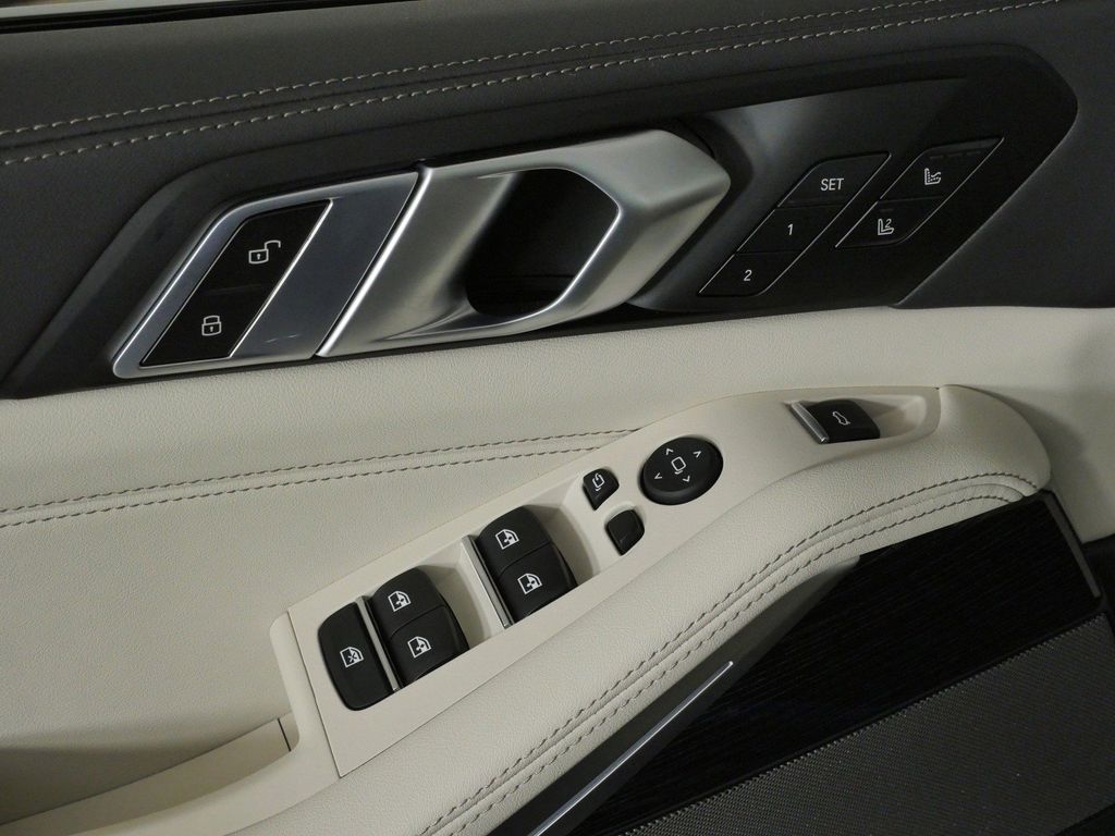 Thumbnail: 2026 BMW X5 - 37