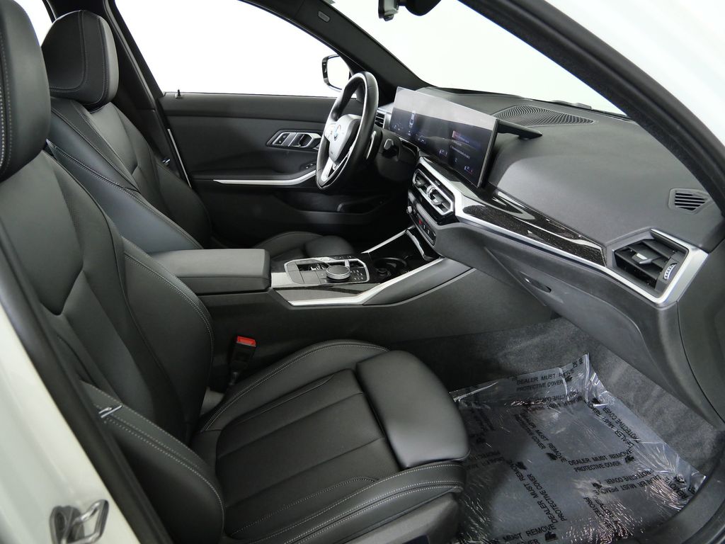 Thumbnail: 2023 BMW 3 Series - 24