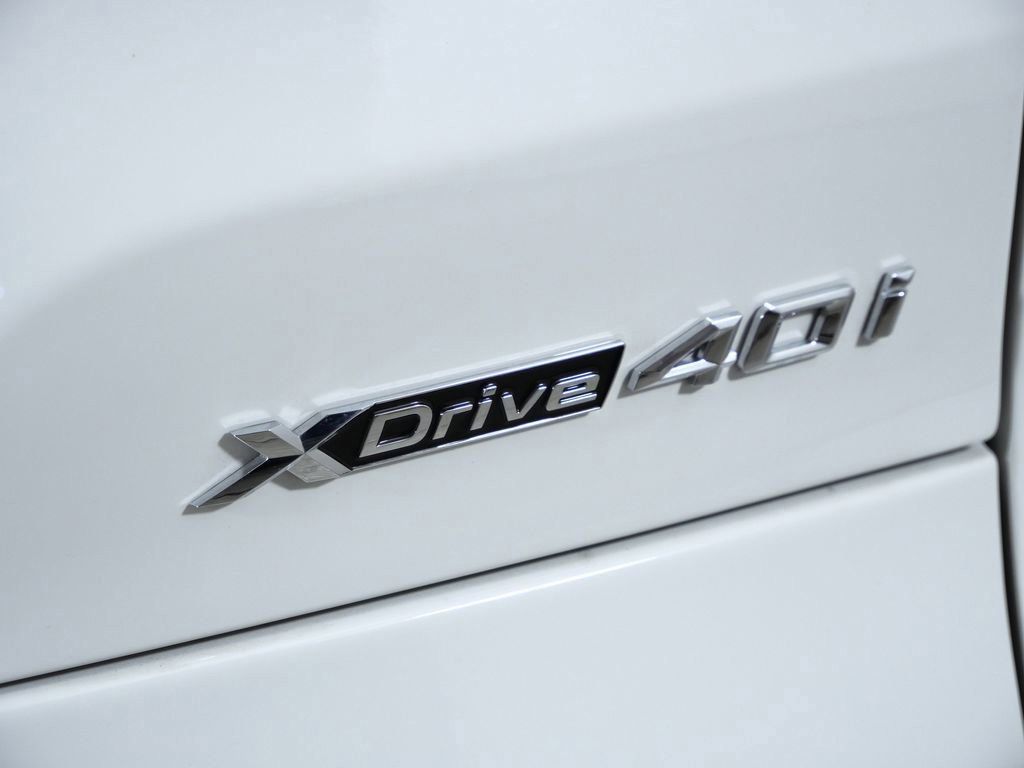 Thumbnail: 2026 BMW X5 - 13