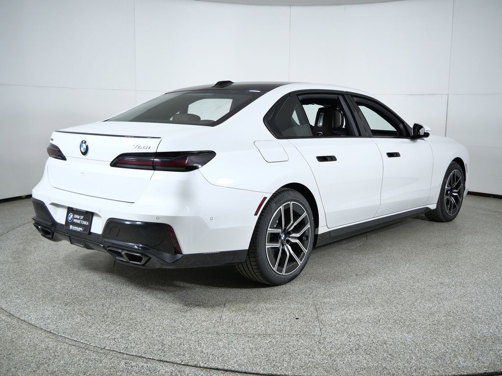 Thumbnail: 2026 BMW 7 Series - 9