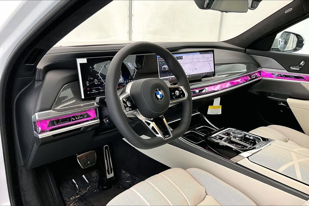 Thumbnail: 2025 BMW 7 Series - 2