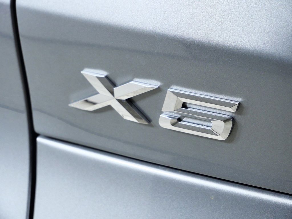 Thumbnail: 2026 BMW X5 - 13