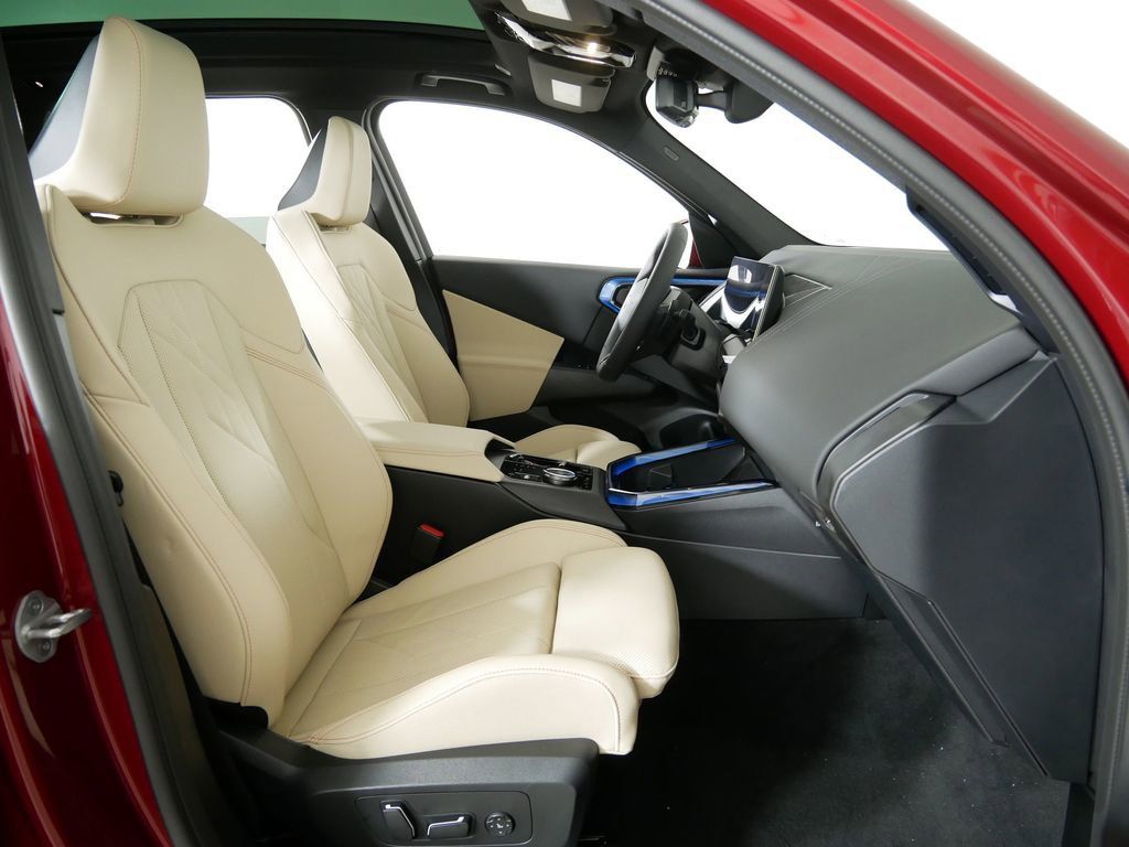 Thumbnail: 2025 BMW X3 - 23