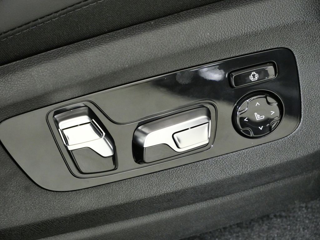 Thumbnail: 2026 BMW X5 - 22