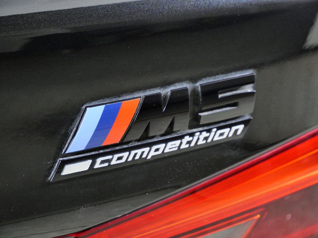 Thumbnail: 2019 BMW M5 - 13