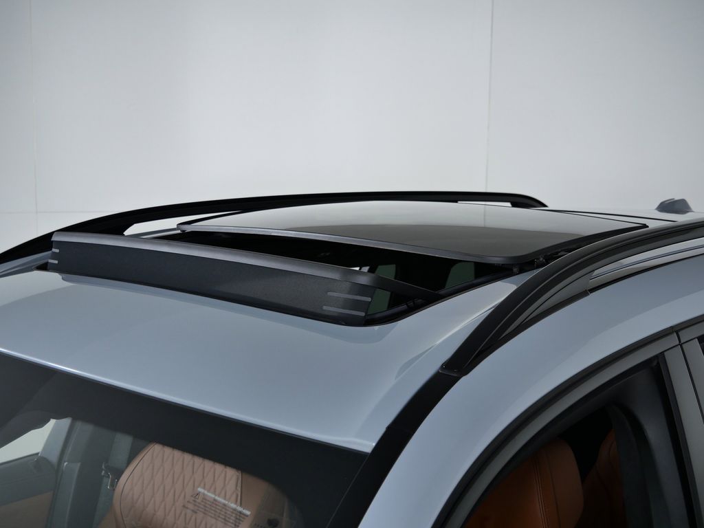 Thumbnail: 2025 BMW X7 - 19