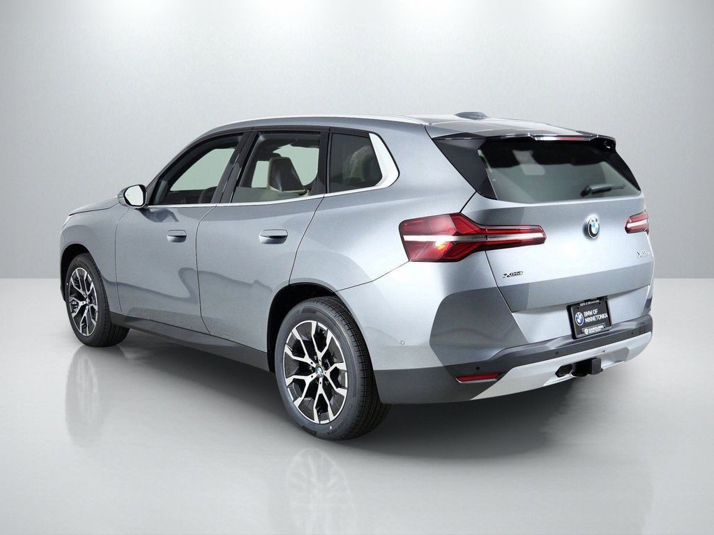 Thumbnail: 2026 BMW X3 - 15